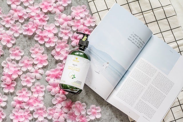 Merelts Root Renewal serum a healthy and clean scalp treatment that grows thicker hair