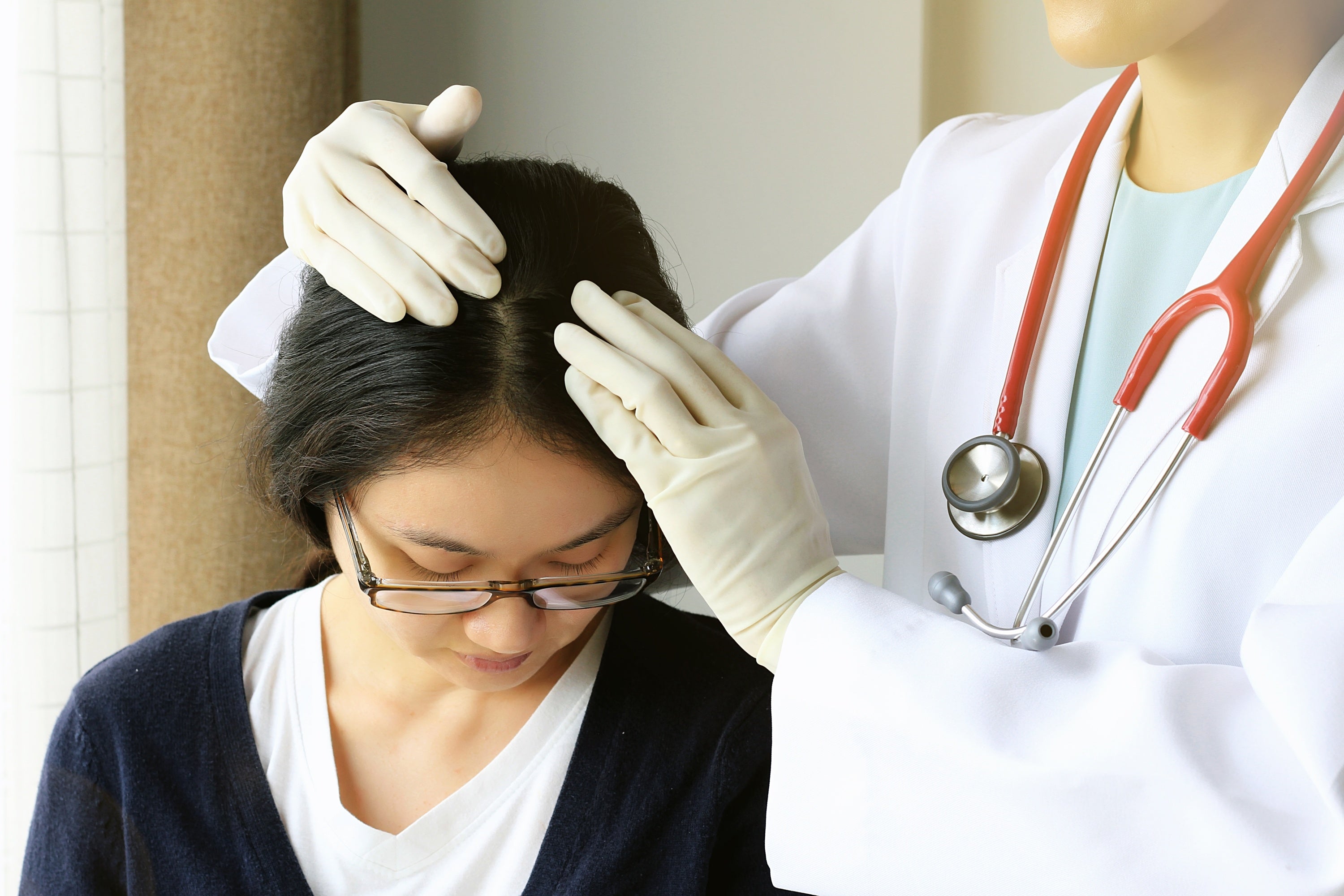 Doctor Visit Scalp Inspection | Scalp Psoriasis