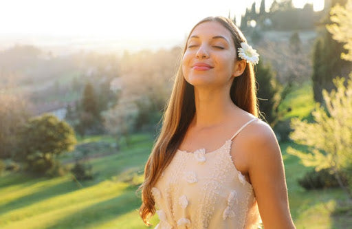 Hair care in the summer with Merelta Root Renewal for women. Start with scalp care